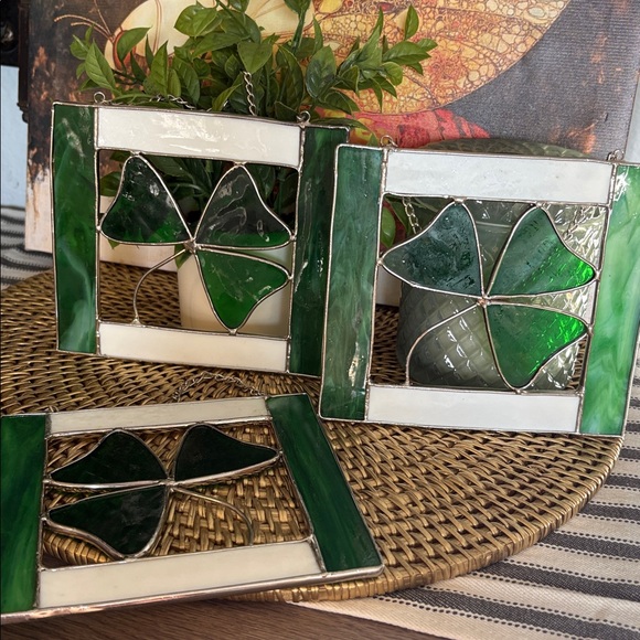 🆕3 Handmade Stained Glass Shamrock Suncatchers - Picture 6 of 11